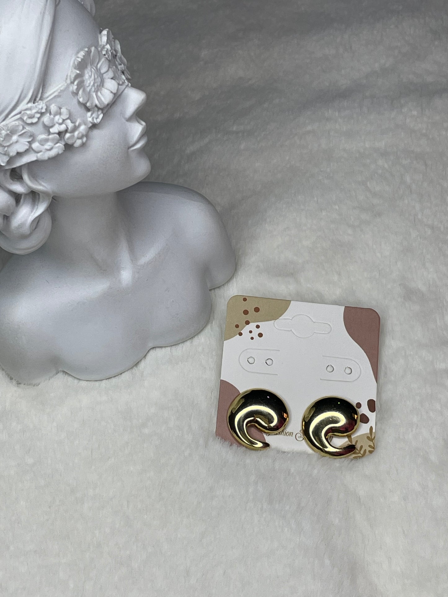 Twist of gold earrings