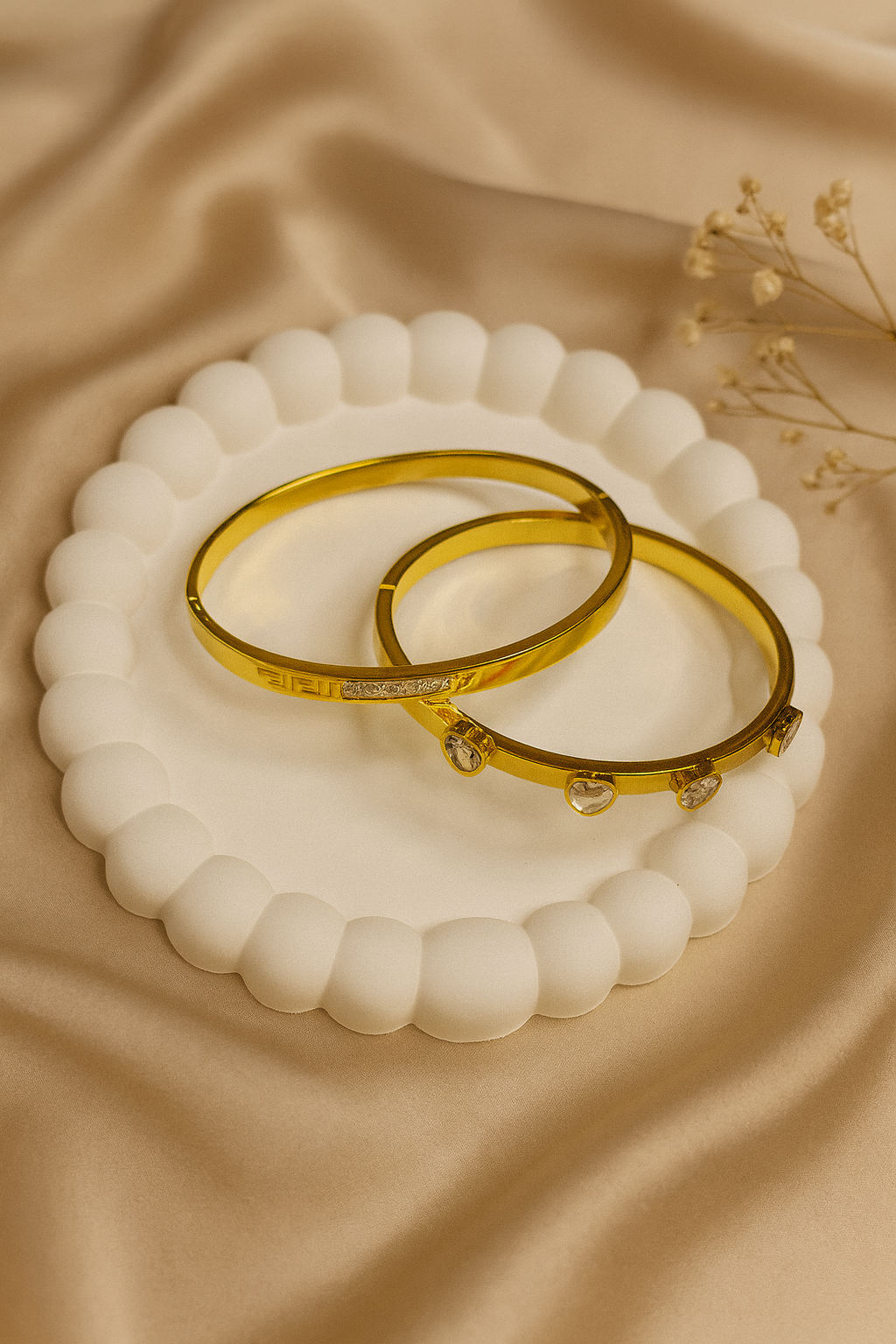 Queen’s Gold Brace Duo