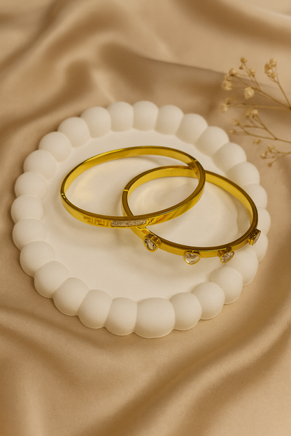 Queen’s Gold Brace Duo