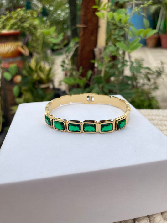 Emrald Stone 18k Plated Kada