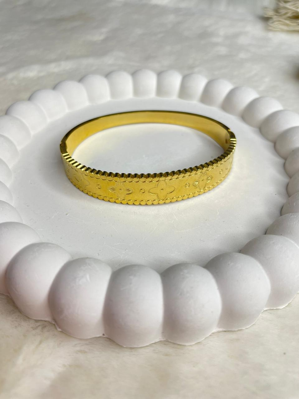 Golden Grace Stacker