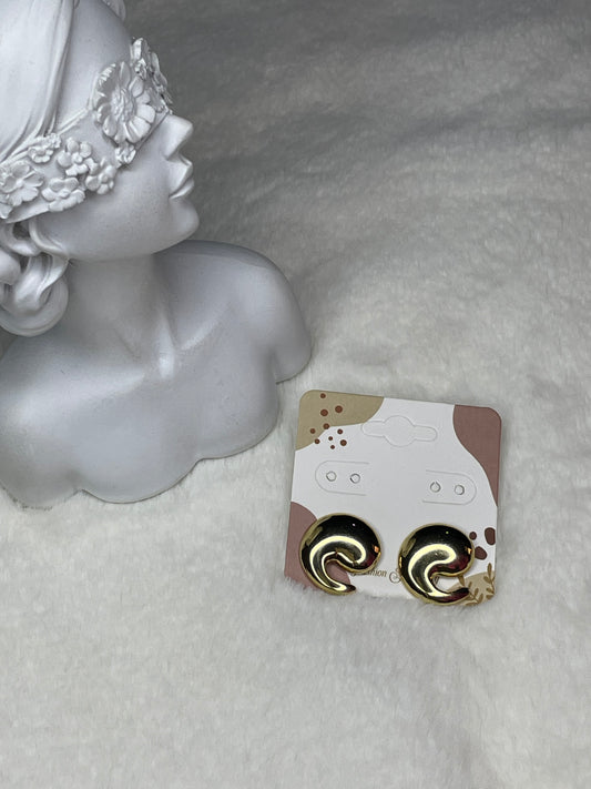 Twist of gold earrings